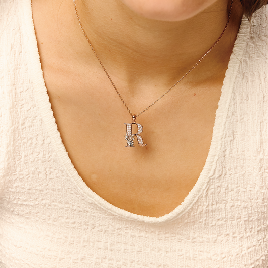 18K Gold Initial Pendant “R” with Diamond – Everbloom Collection