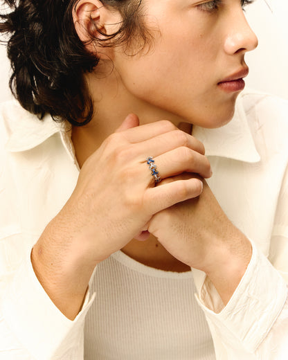 Pointer Blue Sapphire Ring